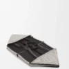 XXL Puzzle Fold Tote Bag aus Canvas-Jacquard und Kalbsleder XXL Puzzle Fold Tote Bag aus Canvas-Jacquard und Kalbsleder